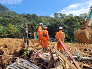 Tim SAR Gabungan Kembali Temukan Dua Korban Longsor di Natuna.