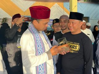 UAS: Pahala Jariyah, Sedekah Beras untuk Santri Yatim dan Penghafal Quran.