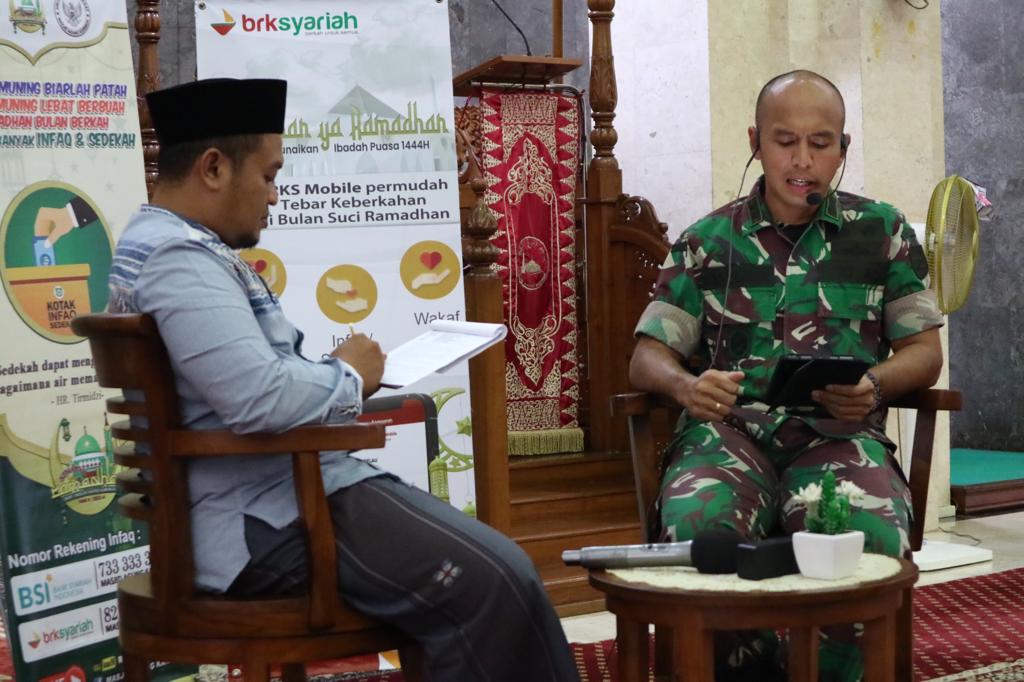 Semarak Ramadhan, Dandim 0317/TBK Bahas Kedaulatan Negara Jelang Berbuka Puasa.