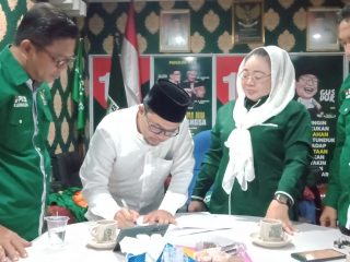 Muhammad Nurhidayat akhirnya melabuhkan hatinya untuk bergabung ke DPC Partai Kebangkitan Bangsa (PKB) Kabupaten Karimun.