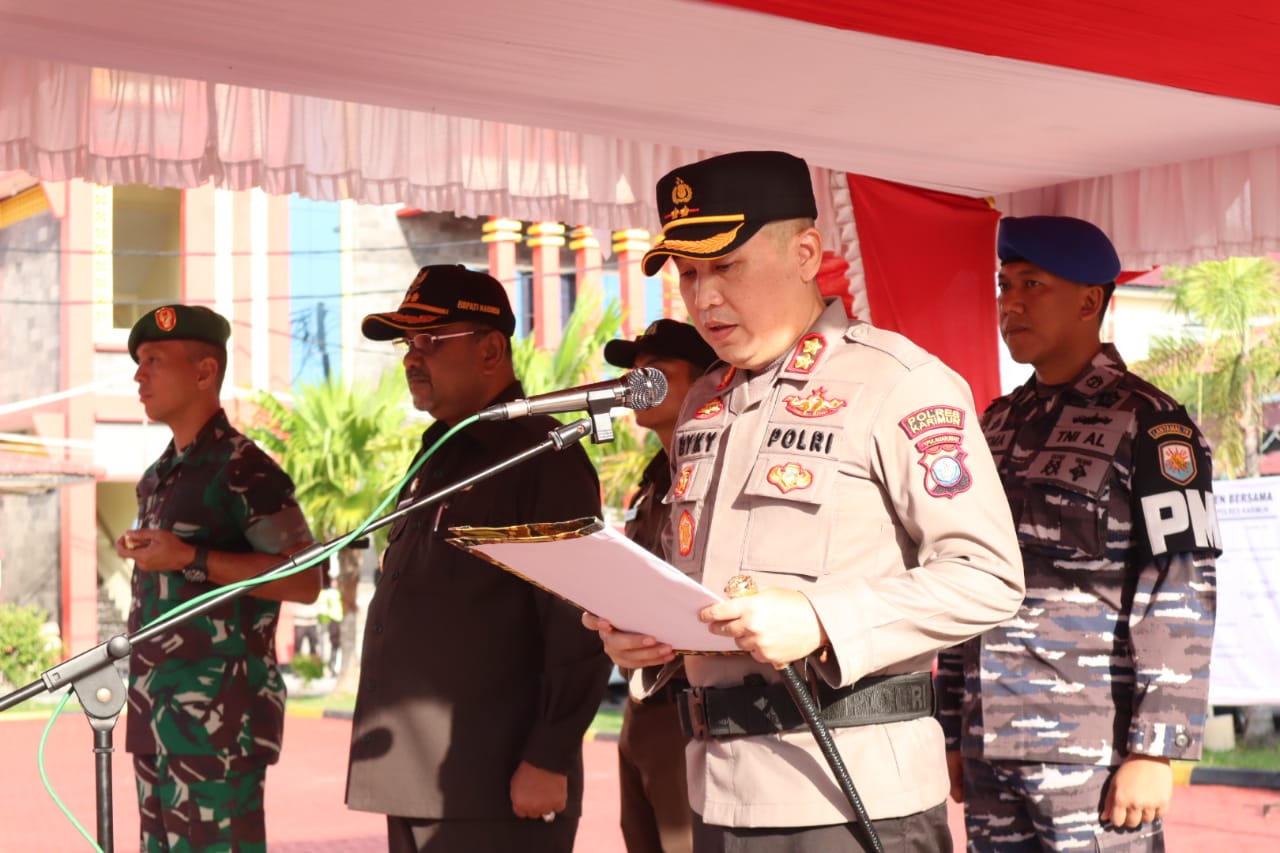 Polres Karimun menggelar apel gabungan kesiapsiagaan dan deklarasi pencegahan Karhutla yang dilaksanakan di Lapangan Sarja Arya Racana.