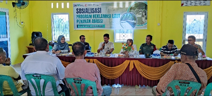 Untuk mecegah abrasi di kawasan Pantai Padang Kundur,  Desa Kundur, Kabupaten Karimun, PT Timah Tbk akan memasang tanggul penahan abrasi.