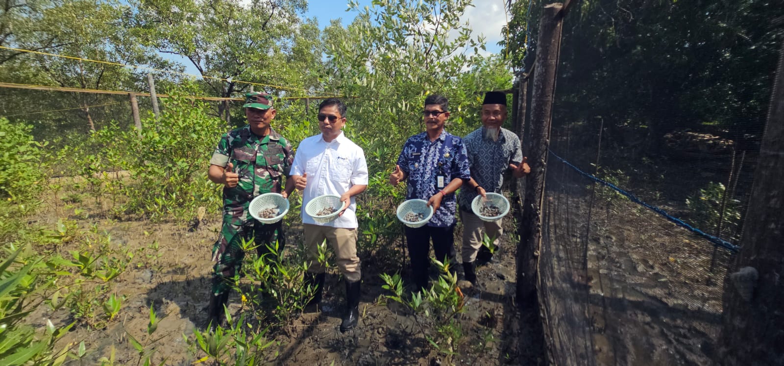 Pokdakan Maju Bersama berhasil panen perdana siput isap dari hasil budidaya siput isap yang dilaksanakan bersama PT Timah Tbk.