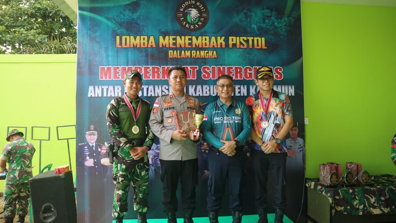 Wakapolres Karimun, Kompol Herie Pramono raih juara 1 nembak pistol kategori peroranganPerbakat Laksana Kodim 0317/TBK, Kamis (14/12/2023).