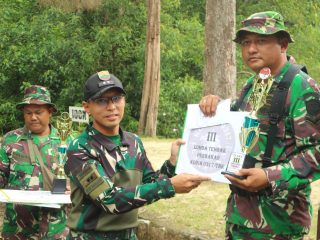 Koramil 04/Tebing Juara 1 Lomba Menembak Perbakad