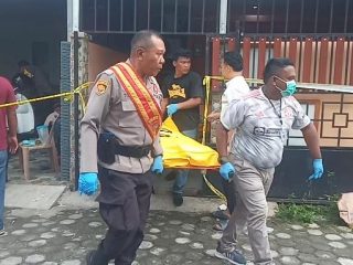 Polisi ungkap kronologis penemuan mayat wanita di Perumahan Sinar Indah II Blok K-36 RT 004 RW 007, Kelurahan Teluk Uma, Kecamatan Tebing.