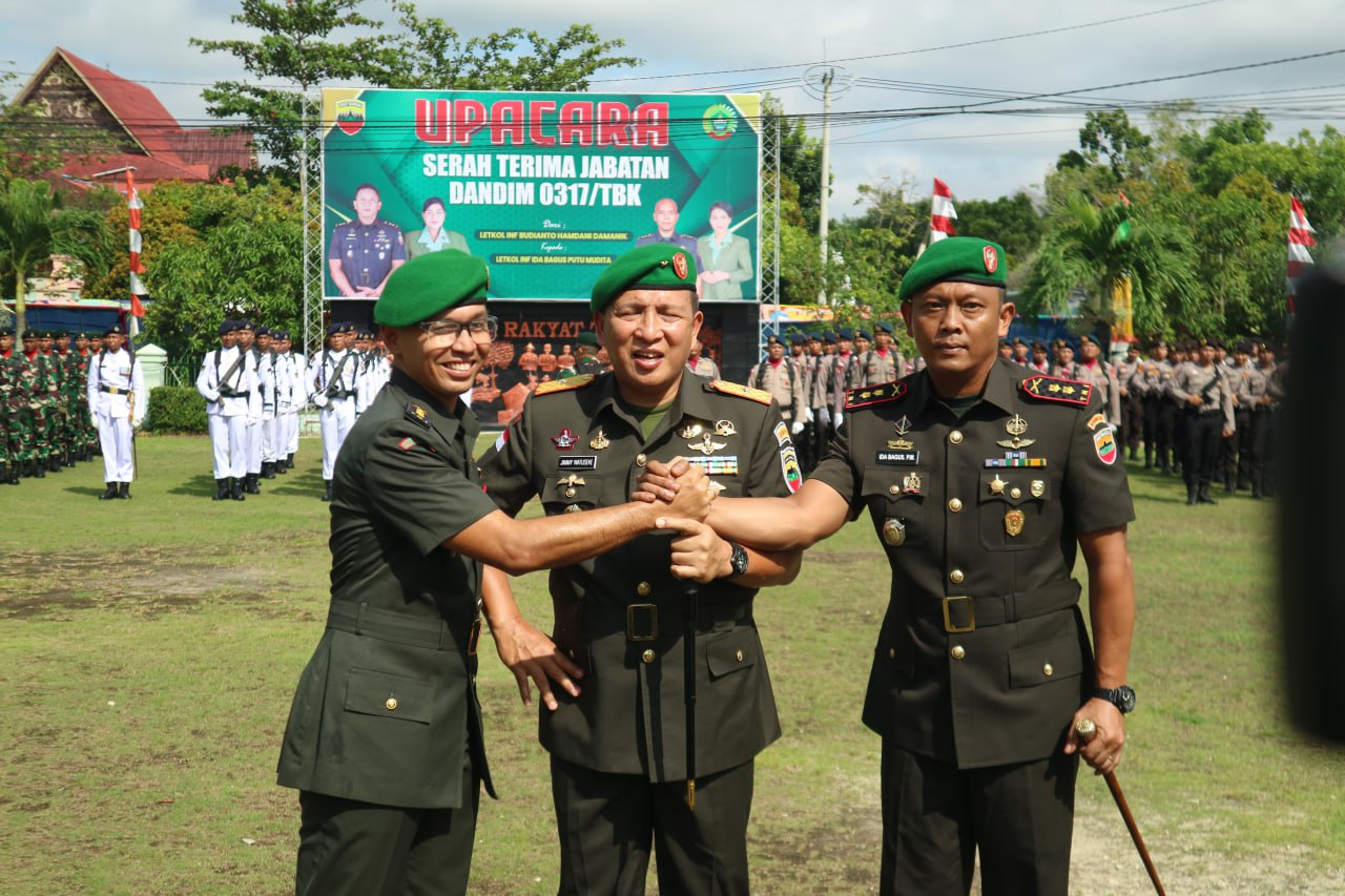 Letkol Inf Ida Bagus Putu Mudita resmi memegang tongkat komando Kodim 0317/TBK menggantikan Letkol Inf Ida Bagus Putu Mudita.