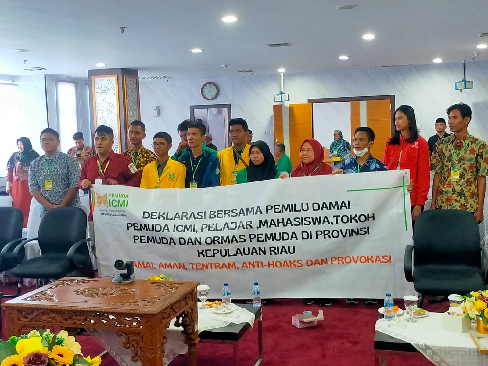 MPW Pemuda Ikatan Cendikiawan Muslim Indonesia Kepri, menggelar deklarasi pilkada serentak 2024 aman, anti hoaks, dan anti provokasi.