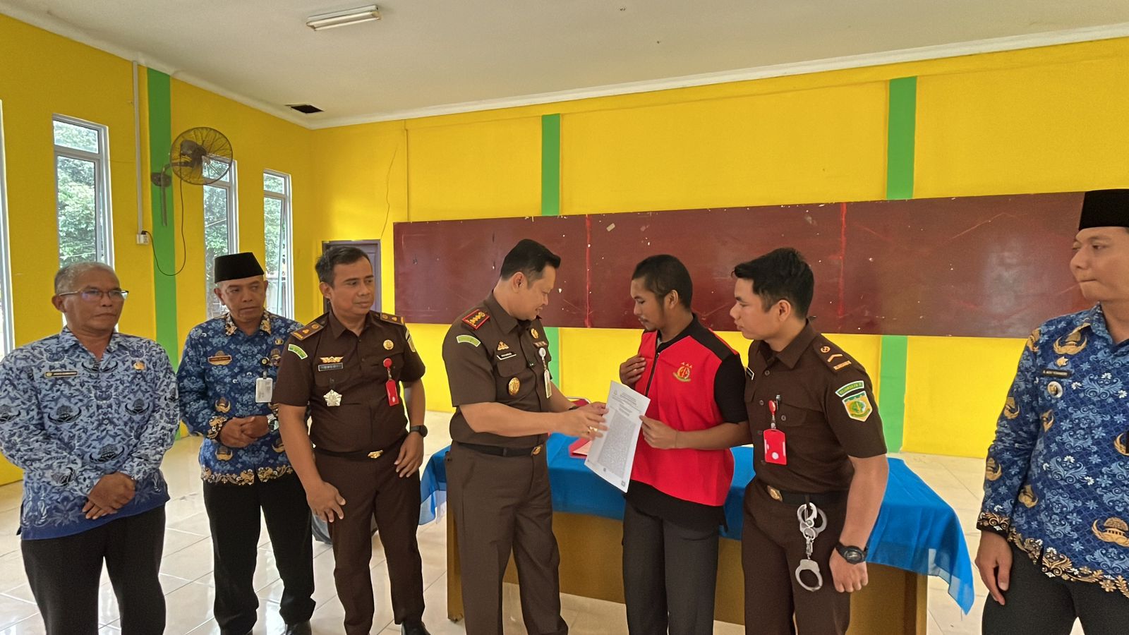 Berkat program Restorative Justice Kejaksaan Negeri (Kejari) Karimun, kasus KDRT di Karimun akhirnya kembali menyatu dengan berdamai.