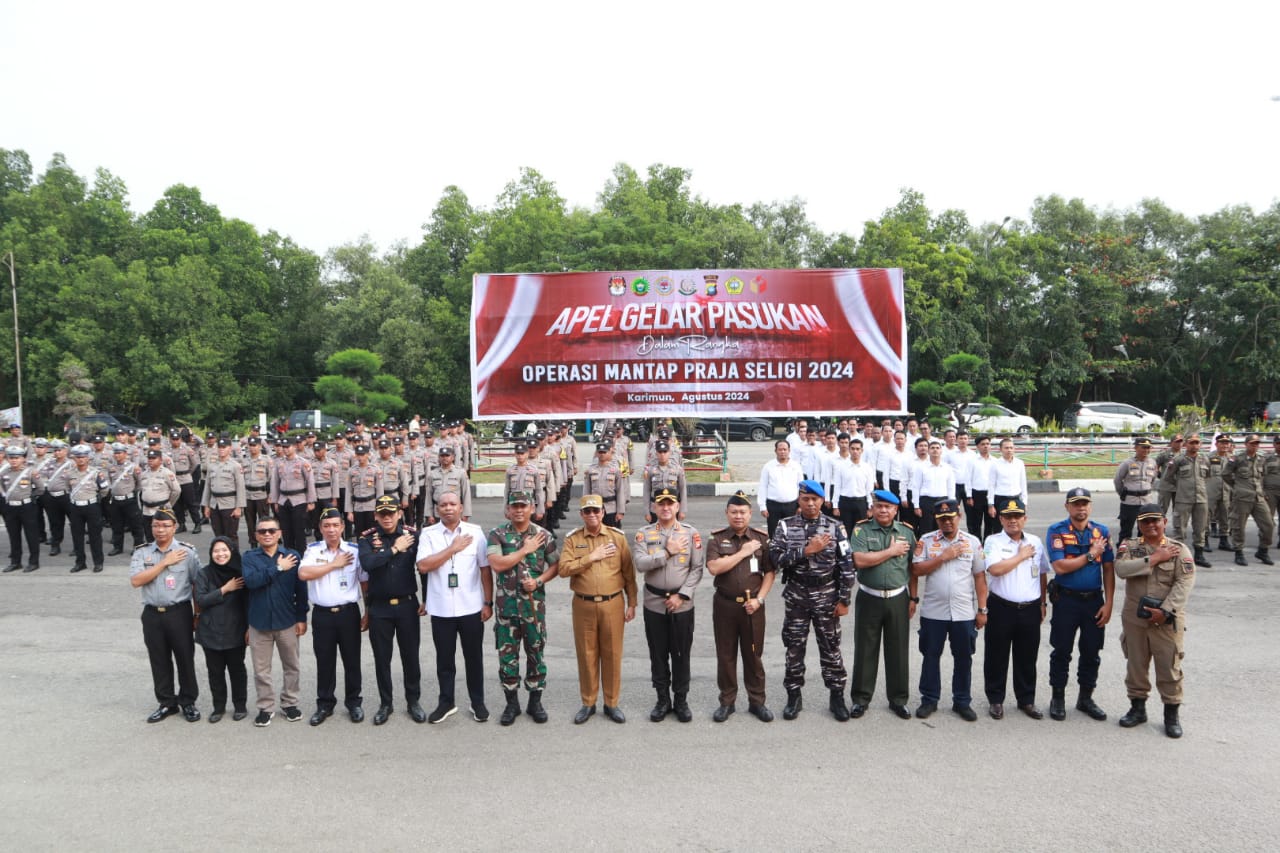 Dandim 0317/TBK, Letkol Inf Ida Bagus Putu Mudita turut serta dalam Apel Gelar Pasukan Operasi Mantap Praja Seligi 2024.