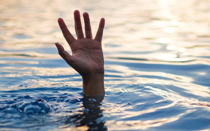 Pelajar di Kundur Nekat Terjun Bebas ke Laut