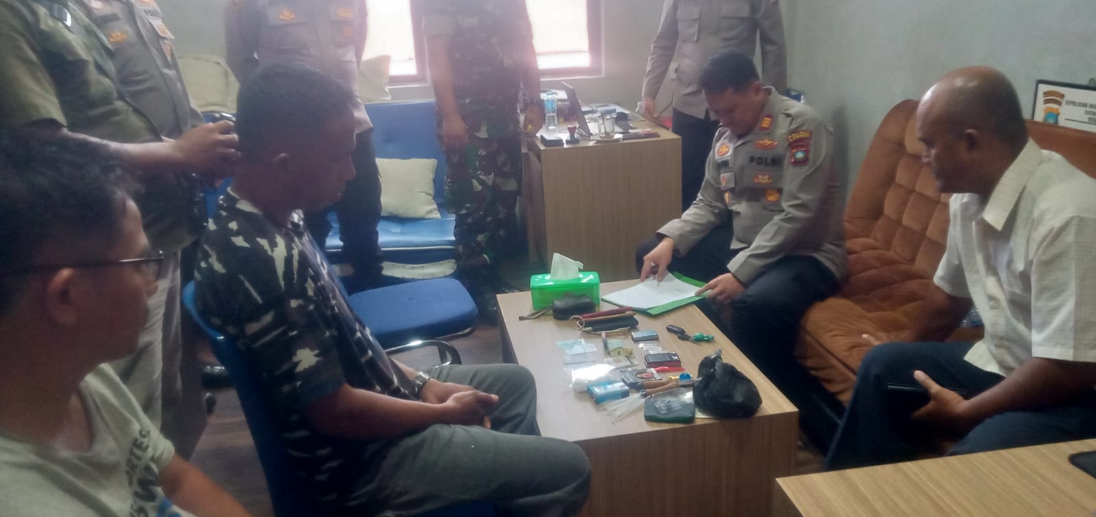 Alibi Buang Kucing, Dua Pemuda di Karimun Kepergok Bawa 7 Paket Sabu